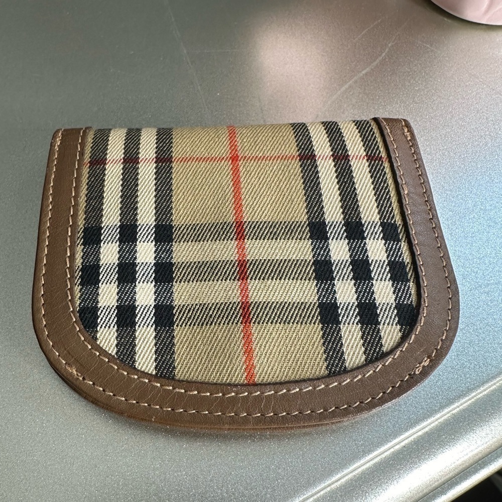 Burberrys Messenger Bag and Coin Purse Bundle - Picture 15 of 16